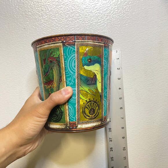 AMC How to Train Your Dragon Popcorn Tin Bucket 2025 Embossed Limited Hiccup New - Picture 9 of 9